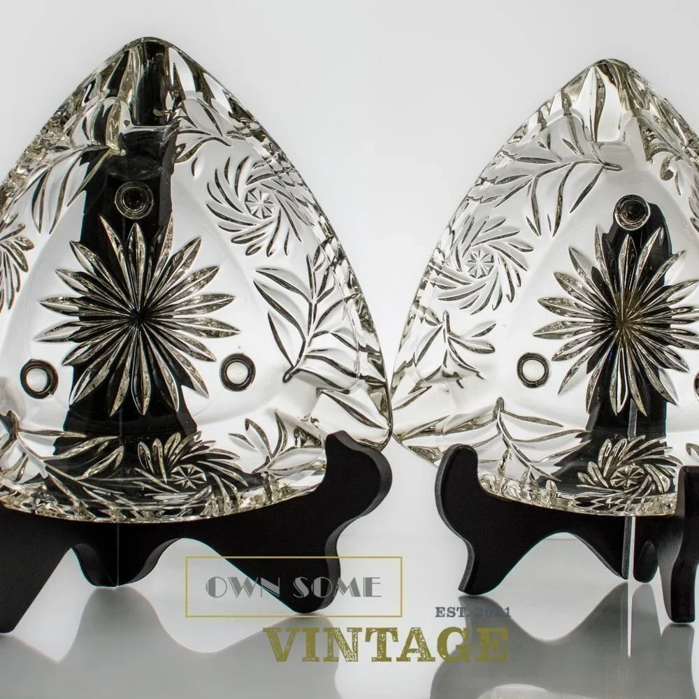 Pair of Mid-Century Modern Pressed Glass Footed Ashtrays - Picture 6 of 7